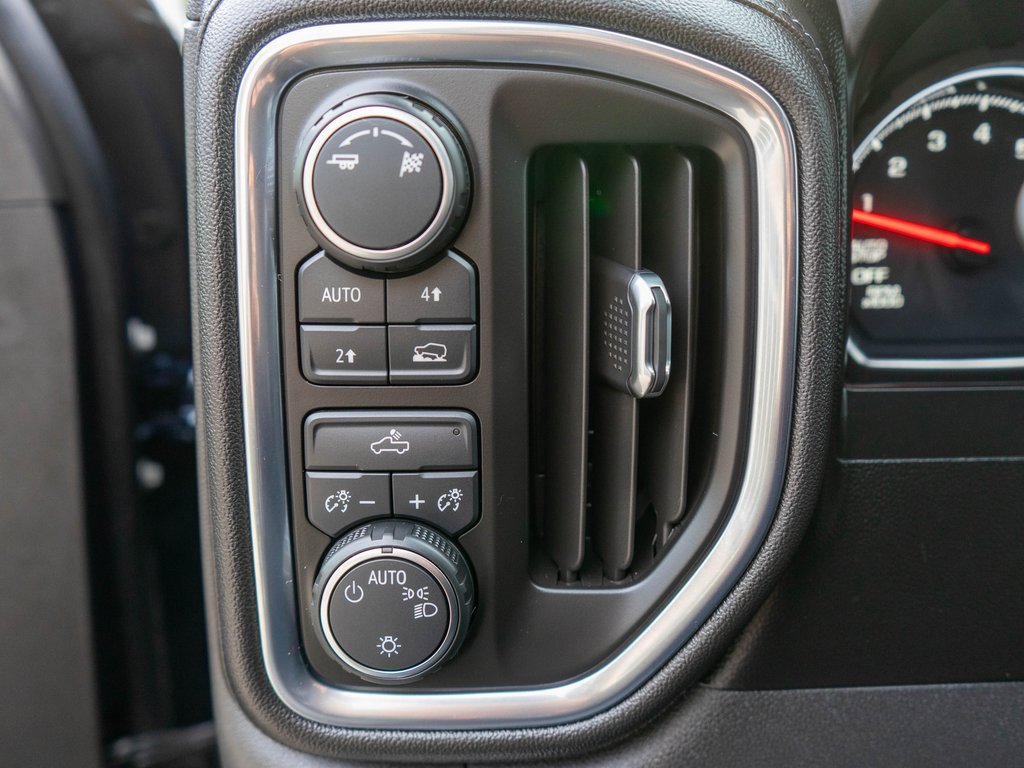 Used 2019 Chevrolet Silverado 1500 LT w/ All-Star Edition image 17