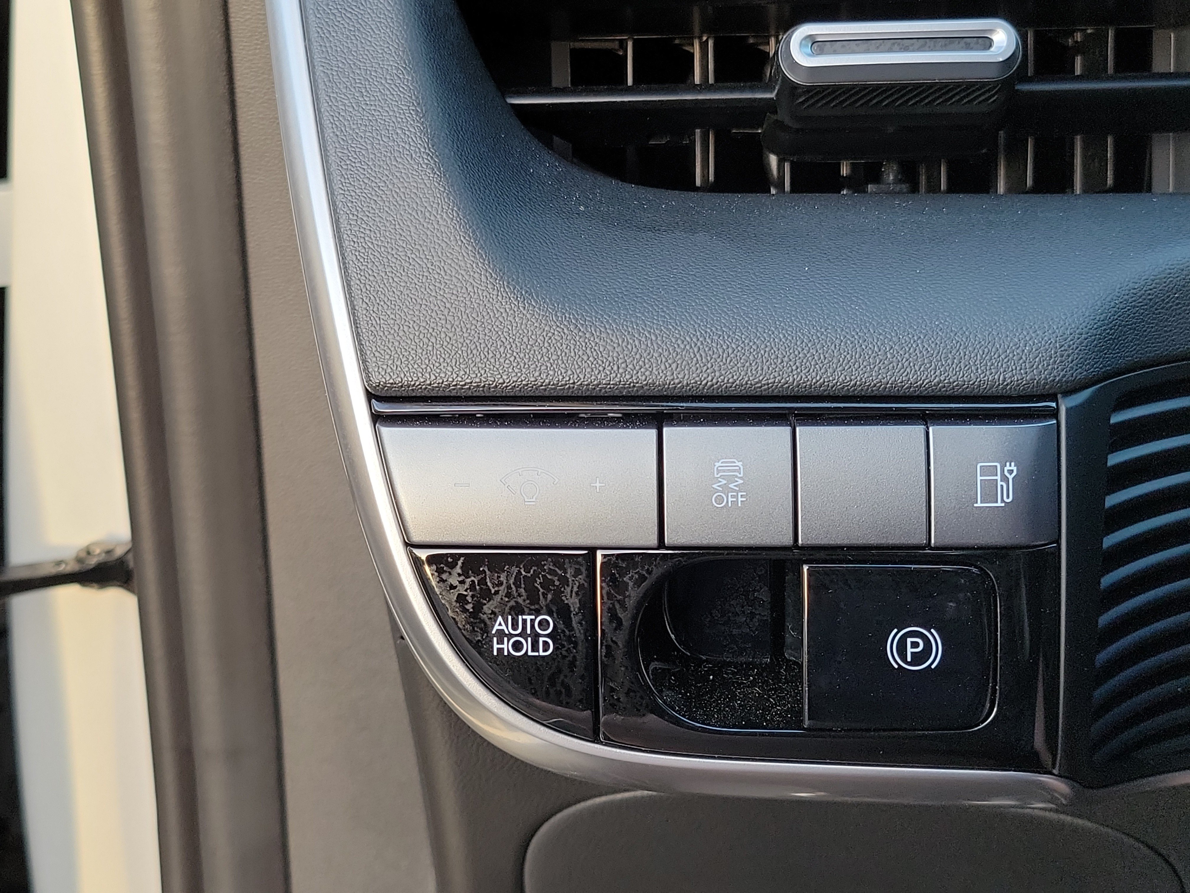 Certified 2025 Hyundai Ioniq 5 SE RWD image 12