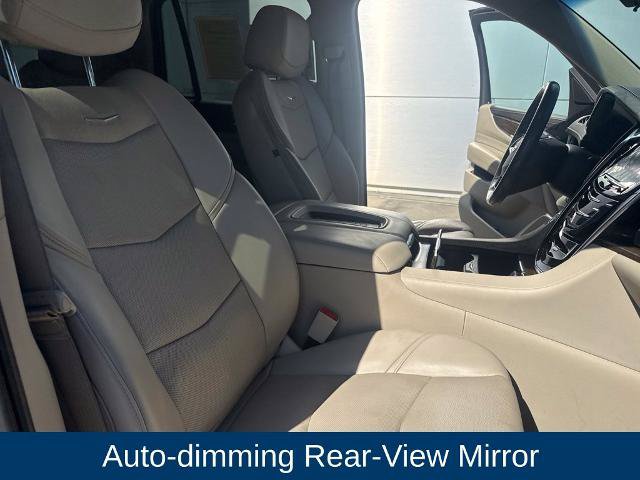 Used 2020 Cadillac Escalade Luxury AWD/4WD image 34