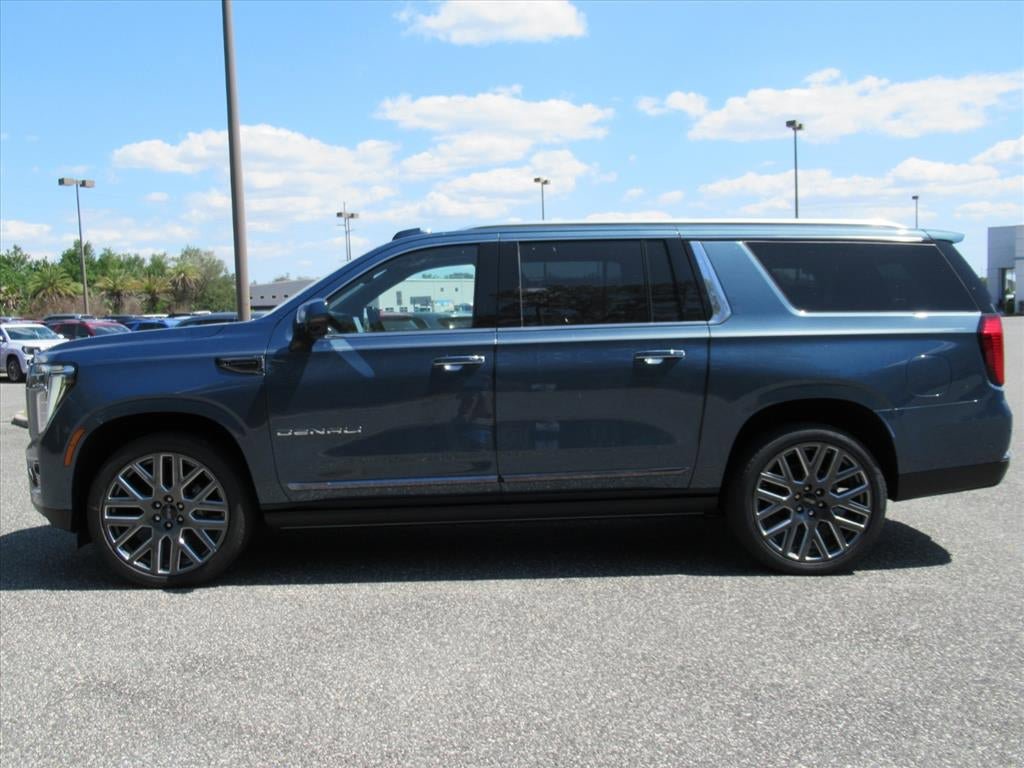 New 2026 GMC Yukon XL Denali Ultimate AWD/4WD image 4