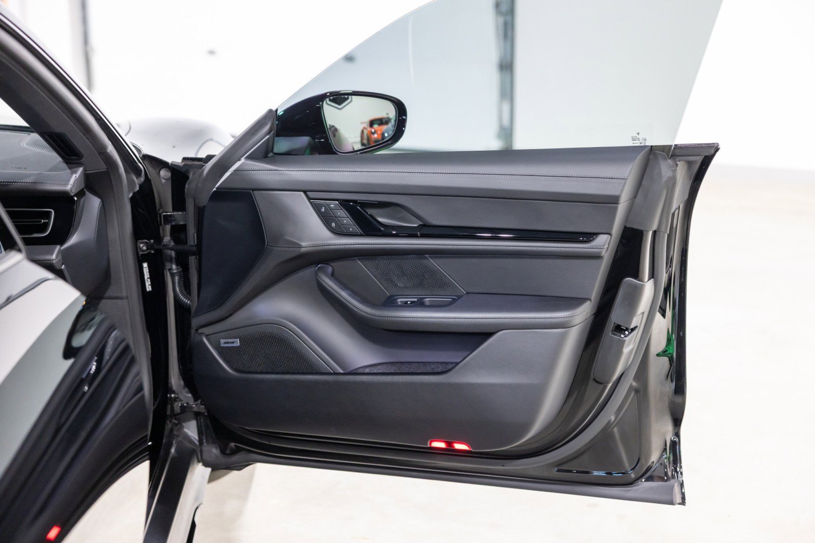 Used 2024 Porsche Taycan 4S image 26