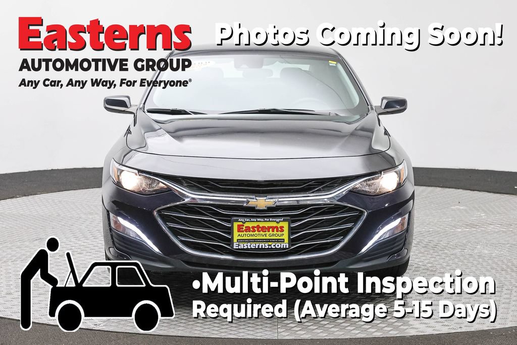 Used 2023 Chevrolet Malibu LT FWD image 2