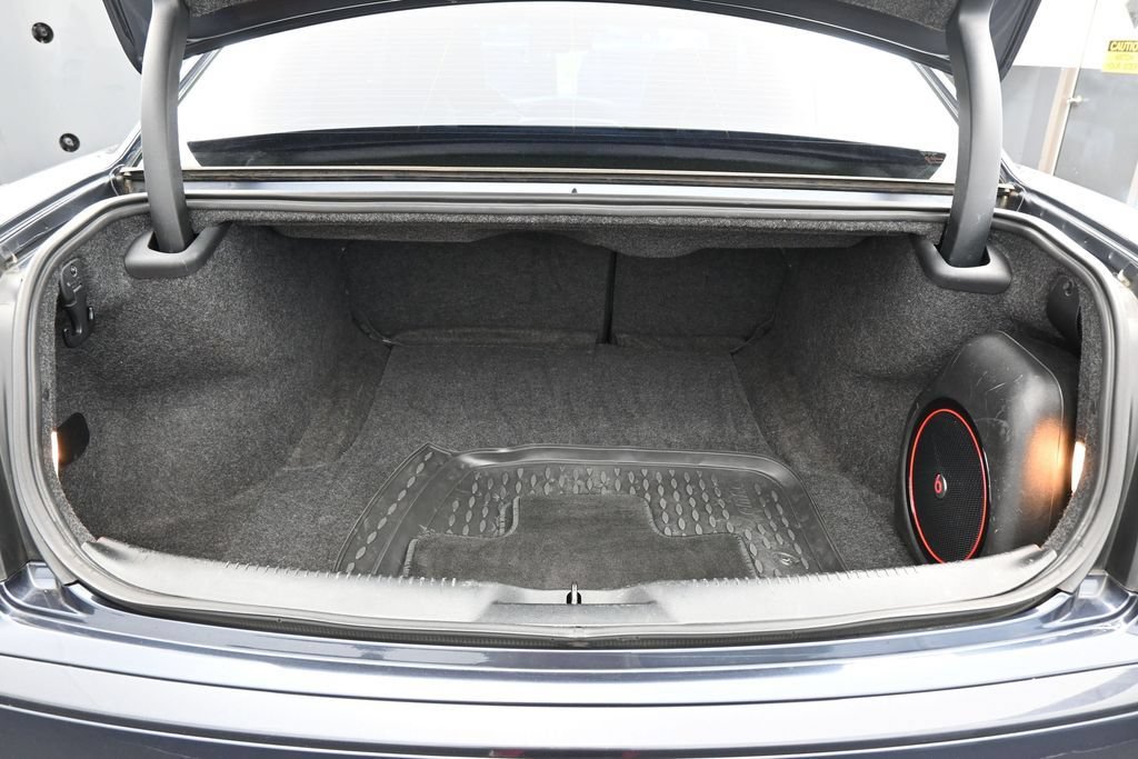 Used 2018 Chrysler 300 S w/ 300S Premium Group RWD image 37