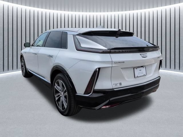 Used 2024 Cadillac Lyriq Luxury AWD/4WD image 9
