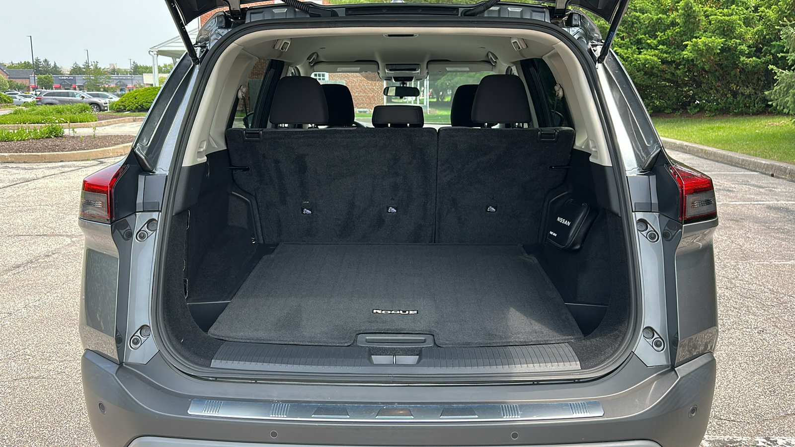 Certified 2022 Nissan Rogue SV AWD/4WD image 6