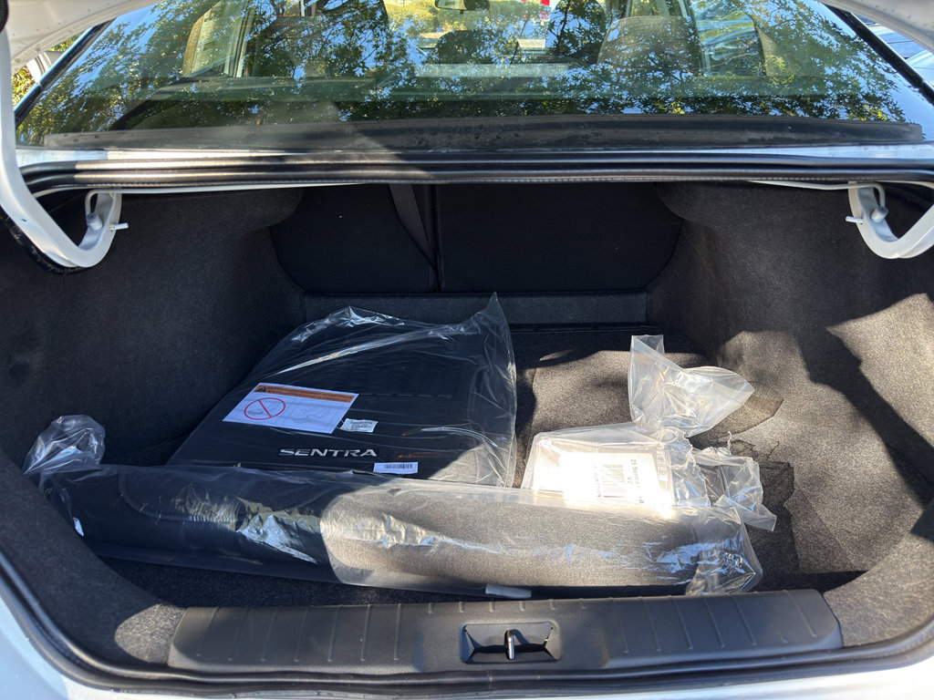 New 2025 Nissan Sentra SR image 31