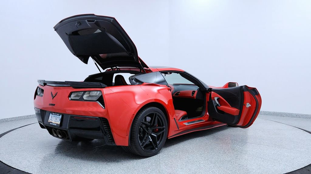 Used 2016 Chevrolet Corvette Z06 w/ 3LZ Preferred Equipment Group image 11