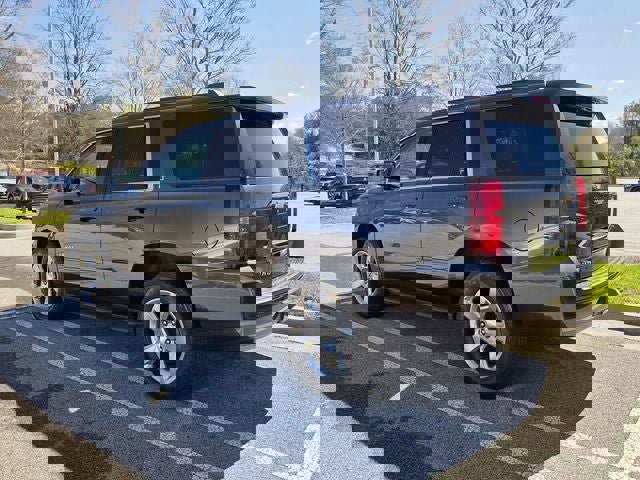 Used 2017 Chevrolet Tahoe LT image 9