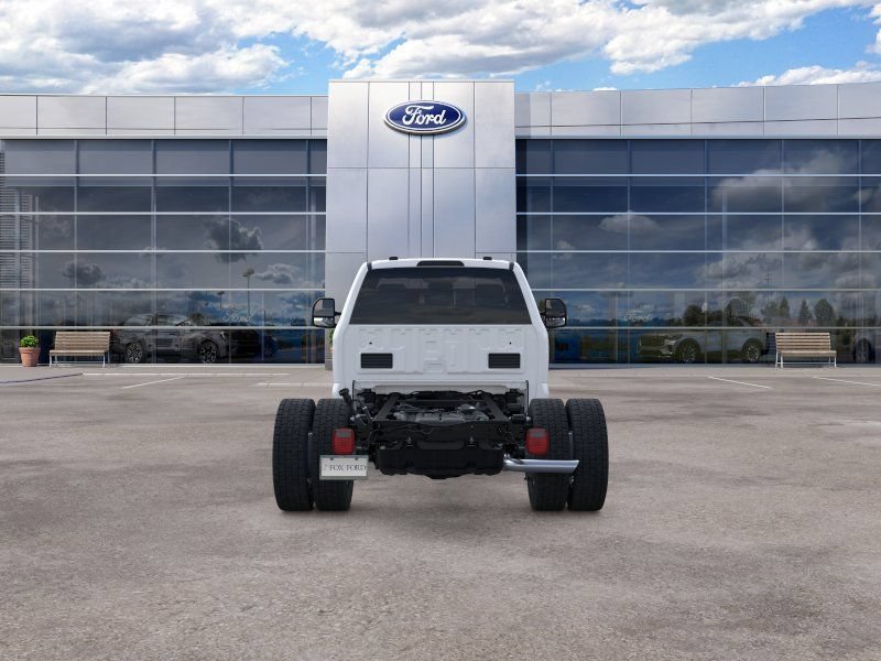 New 2025 Ford F550 4x4 Regular Cab Super Duty image 5