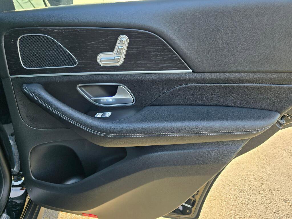 Used 2024 Mercedes-Benz GLE 350 4MATIC w/ 3rd Row Seat Package image 25