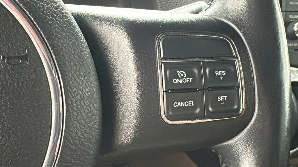 Used 2013 Jeep Wrangler Unlimited Sahara AWD/4WD image 16