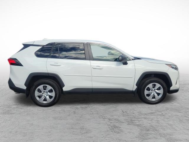 Certified 2025 Toyota RAV4 LE AWD/4WD image 4