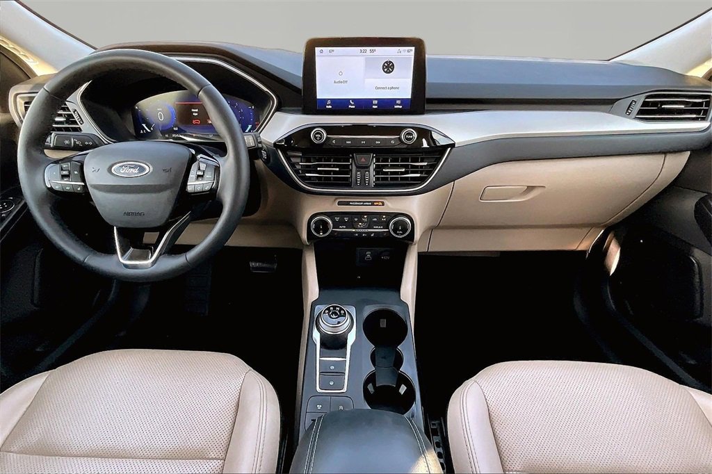 Used 2022 Ford Escape SEL w/ Technology Package image 16