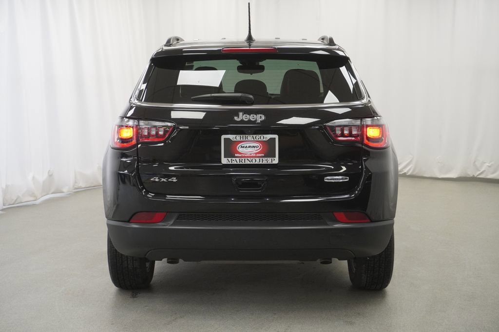Used 2025 Jeep Compass Latitude AWD/4WD image 10