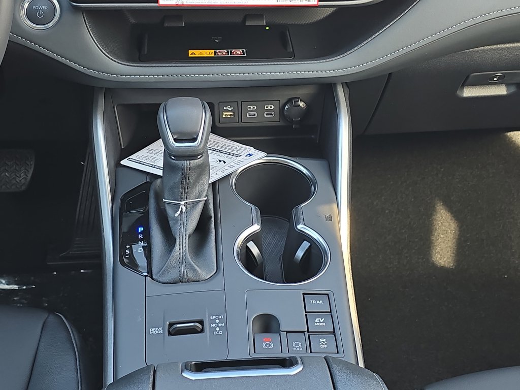 New 2025 Toyota Highlander XLE image 27