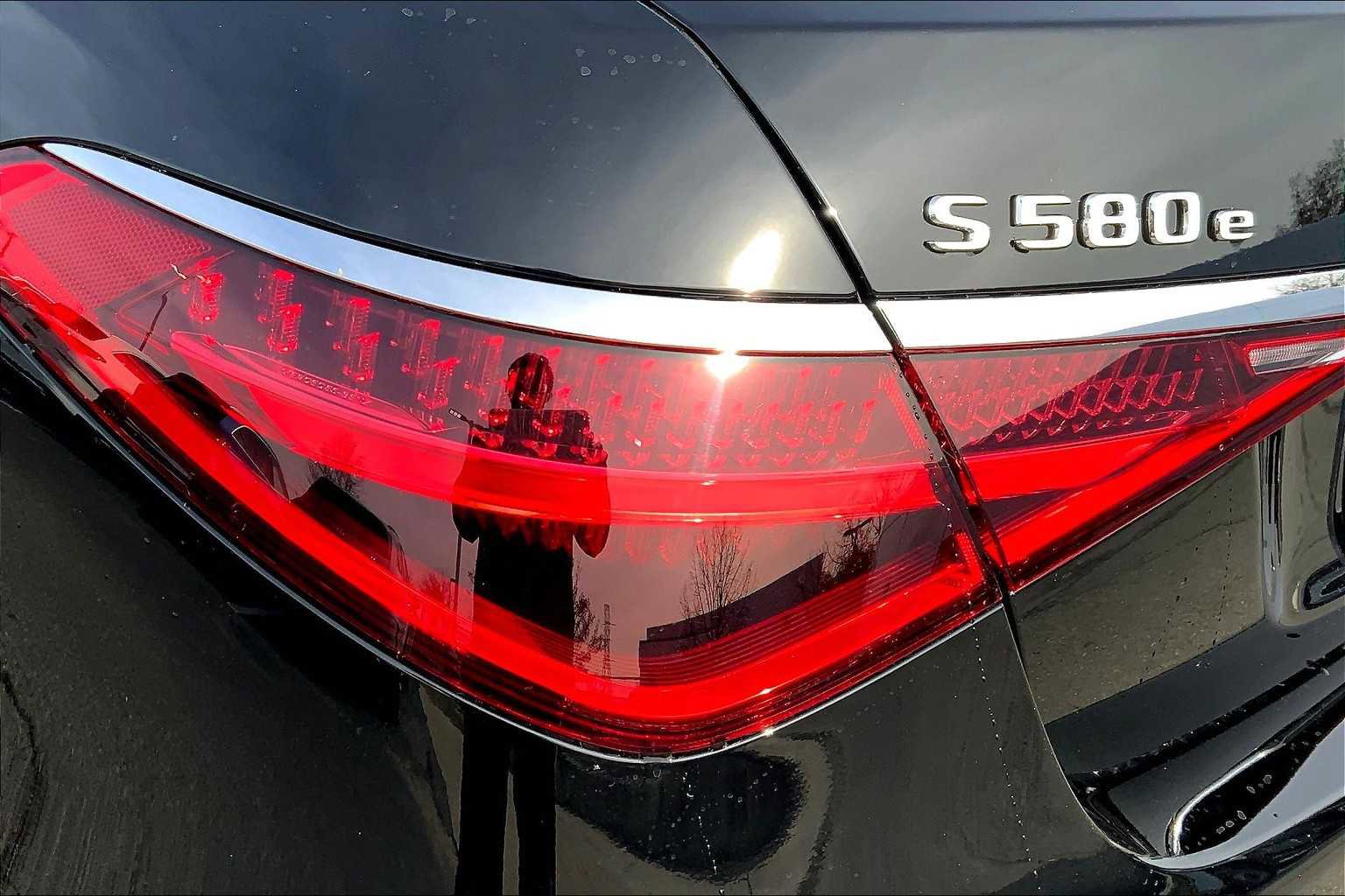 New 2025 Mercedes-Benz S 580e S 580e image 6