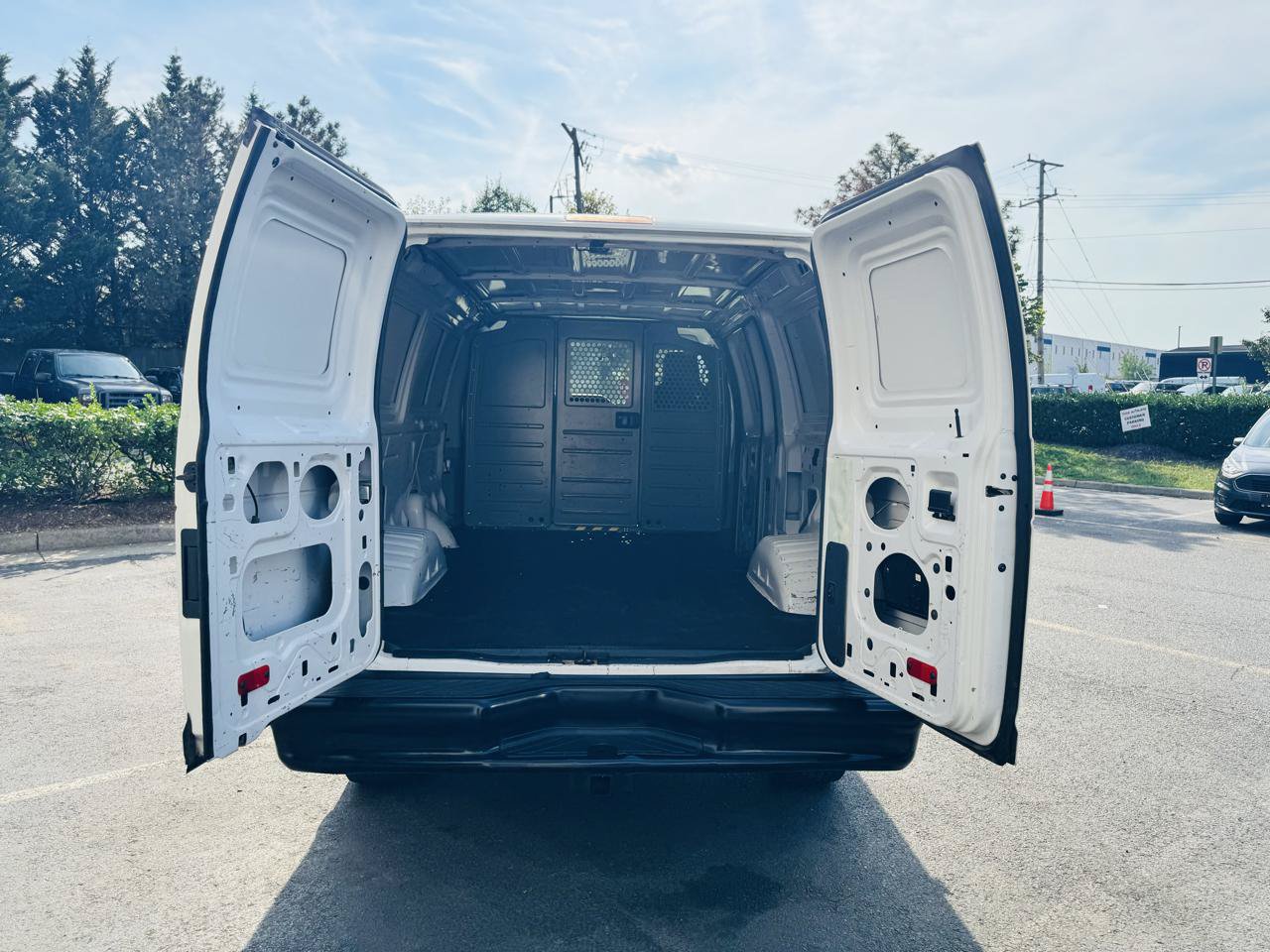 Used 2012 Ford E-250 and Econoline 250 w/ Commercial Cargo Van Pkg RWD image 18