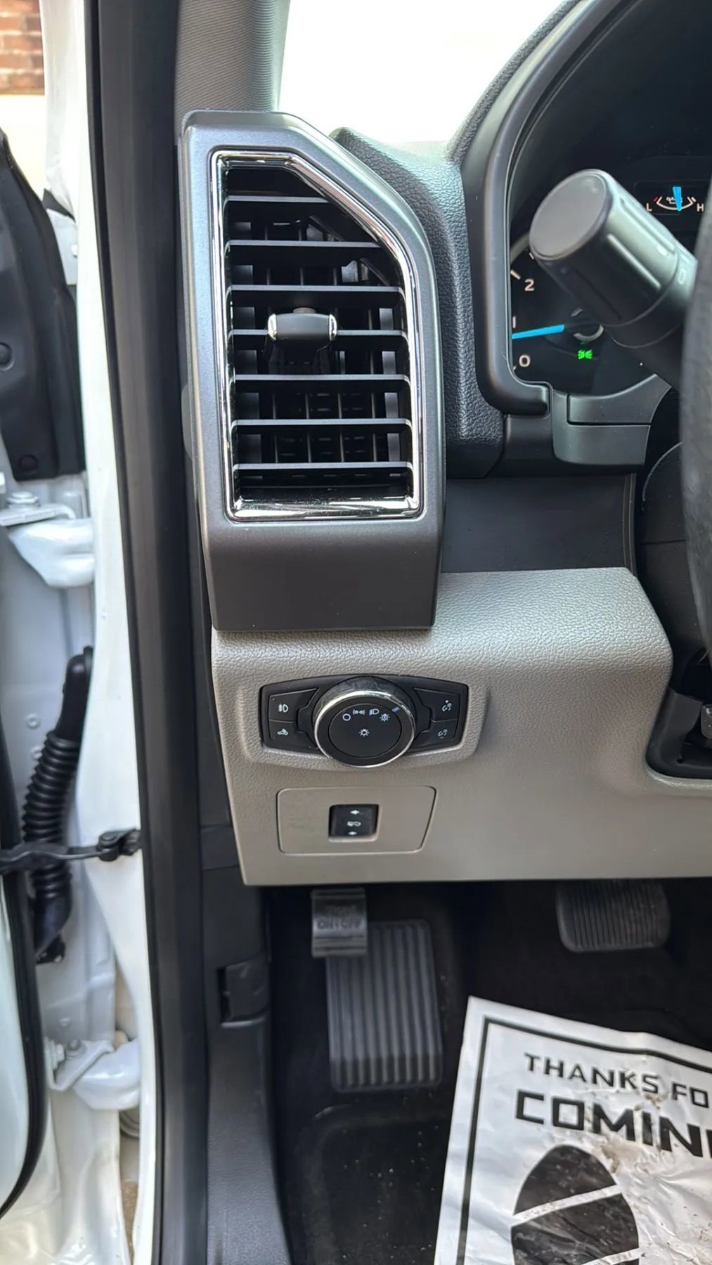 Used 2015 Ford F150 XLT w/ Equipment Group 302A Luxury image 14