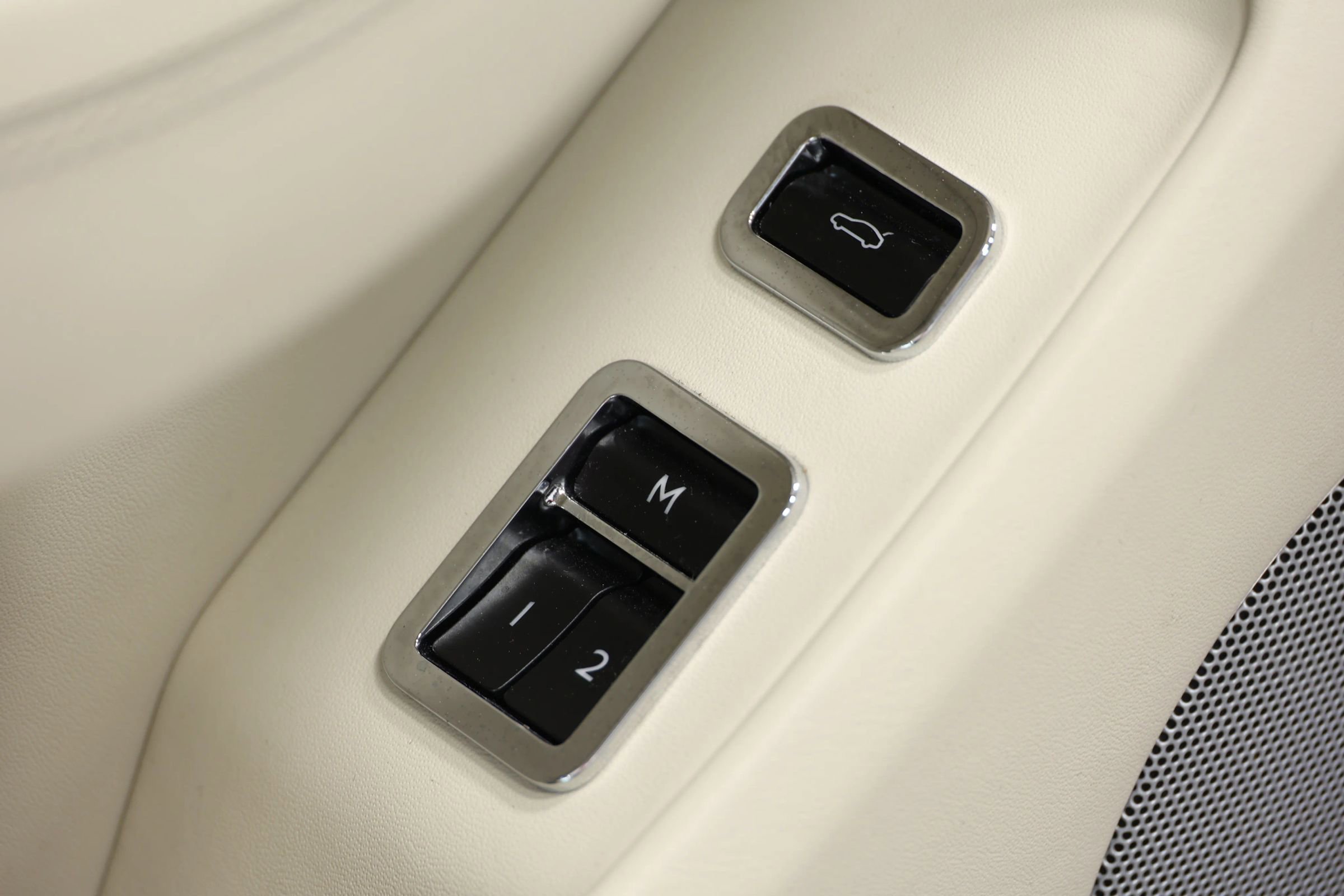 Used 2020 Bentley Flying Spur W12 w/ First Edition Specification image 16