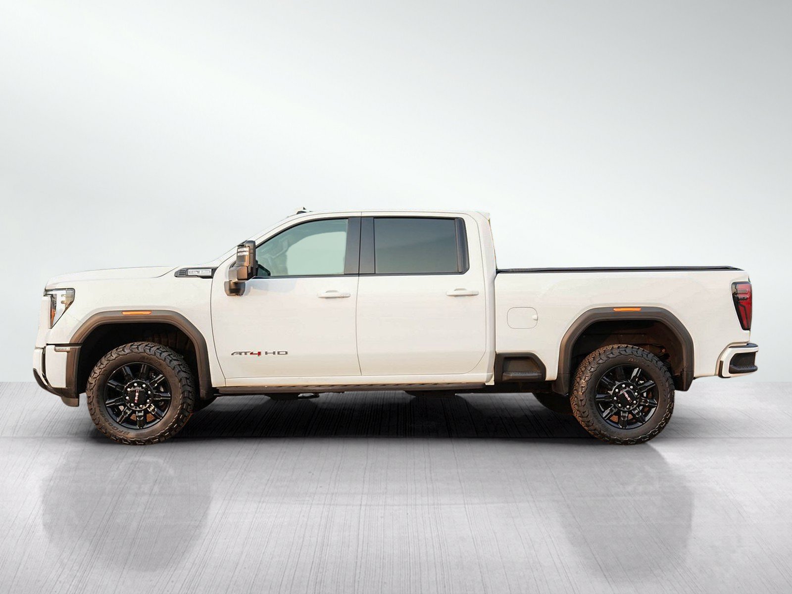 Used 2025 GMC Sierra 3500 AT4 w/ AT4 Premium Plus Package AWD/4WD image 2