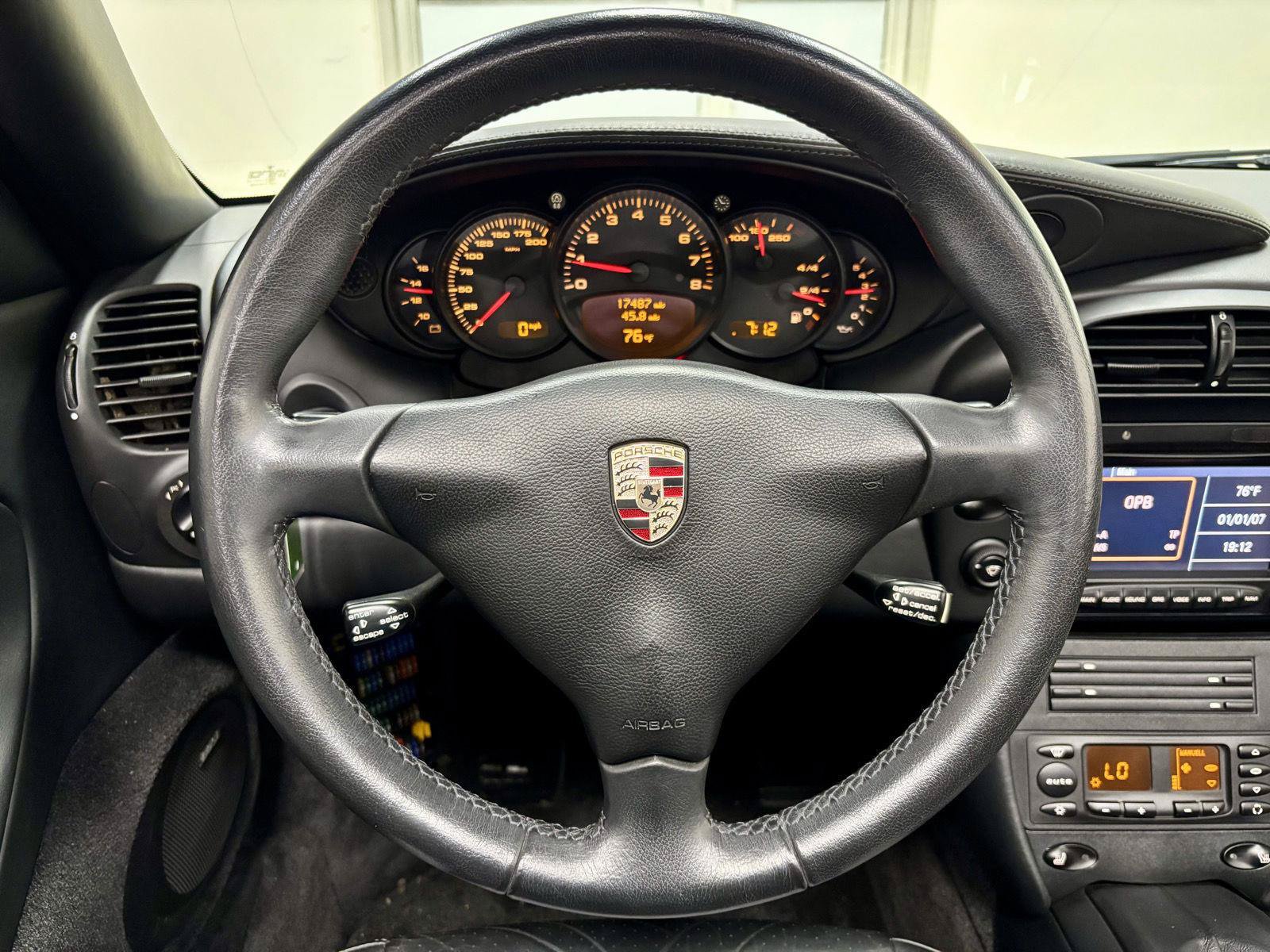 Used 2004 Porsche 911 Carrera RWD image 23