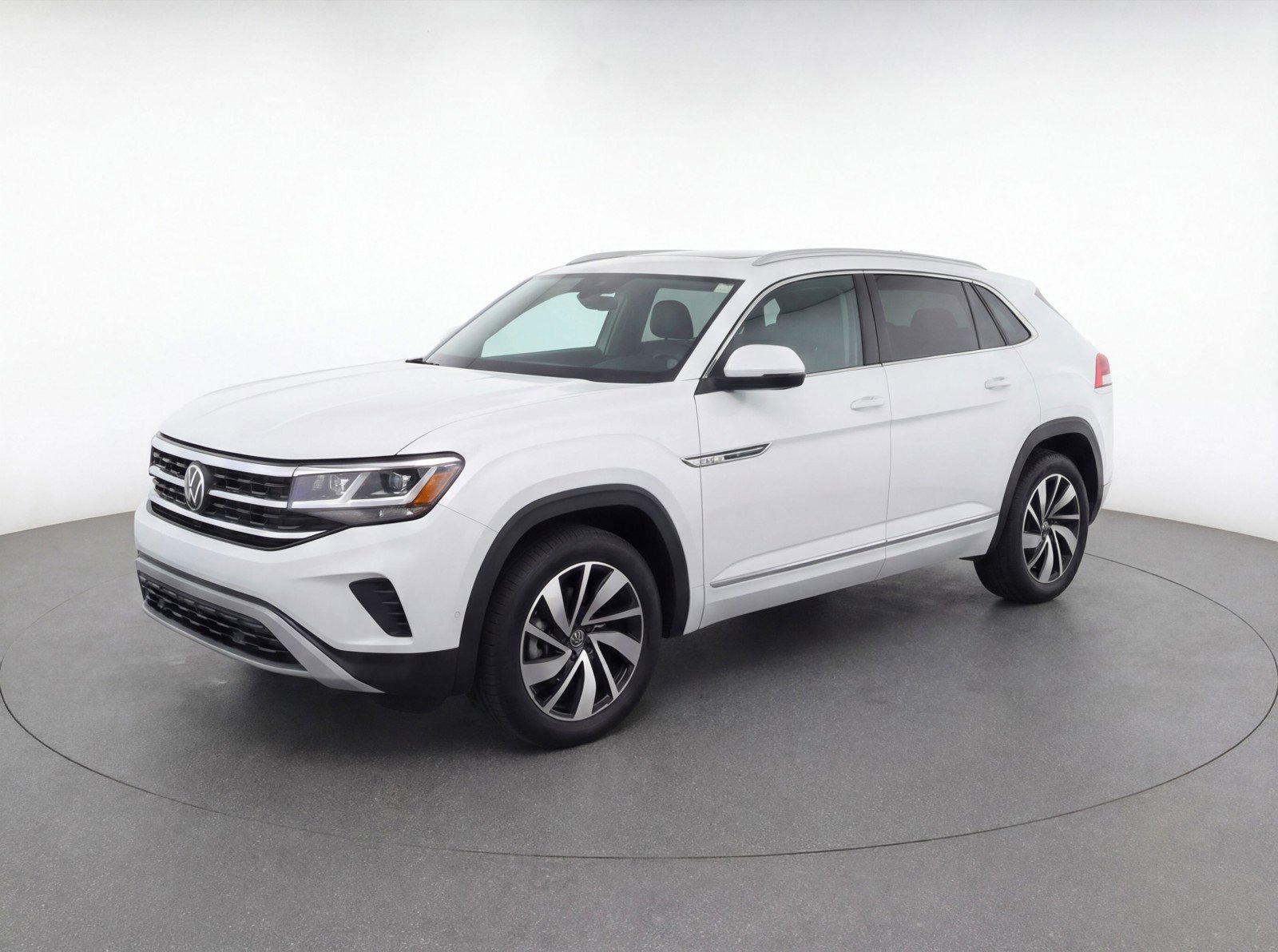 Used 2024 Volkswagen Atlas SE image 3