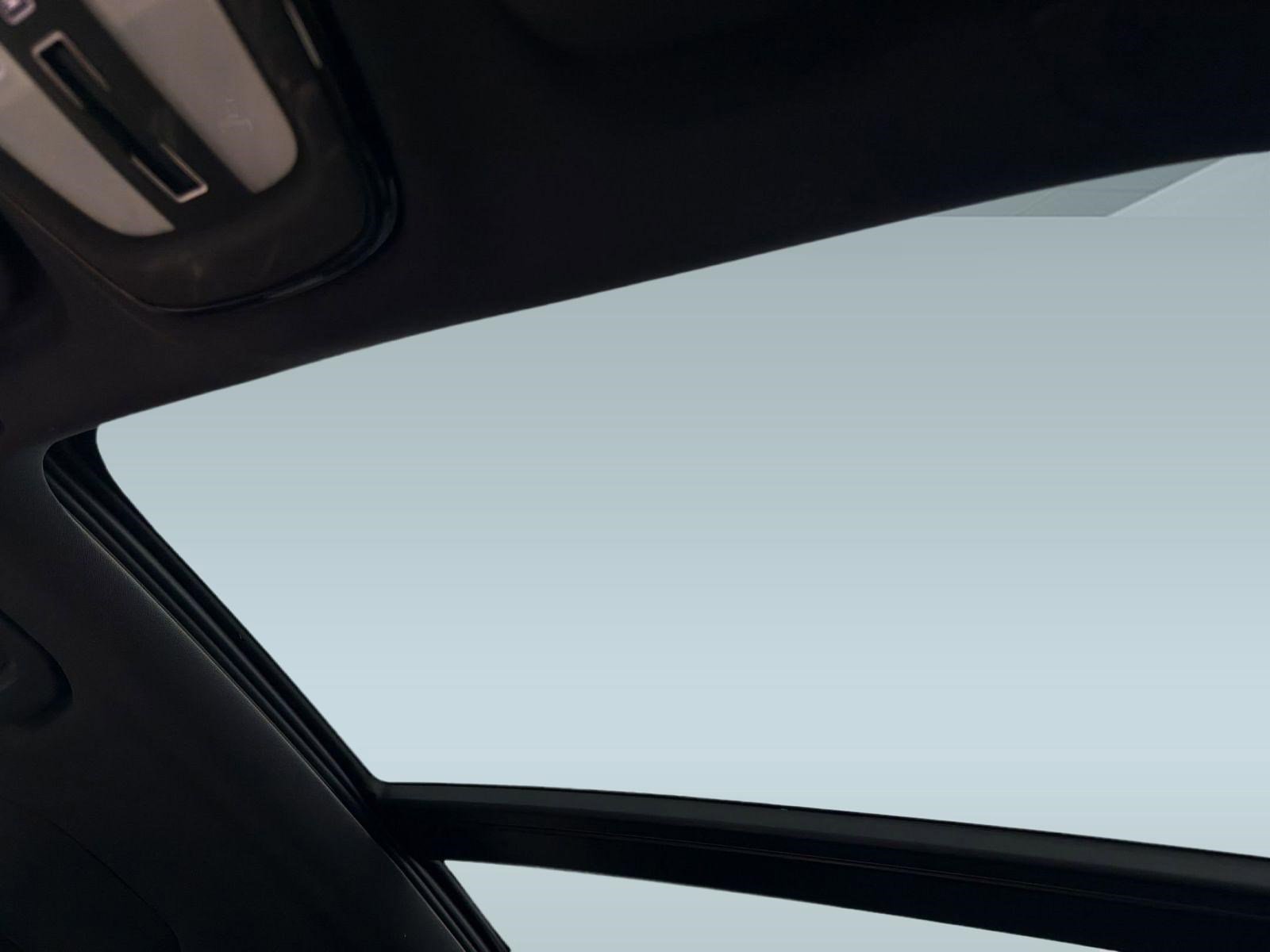 Certified 2023 Volvo S60 B5 Plus image 16