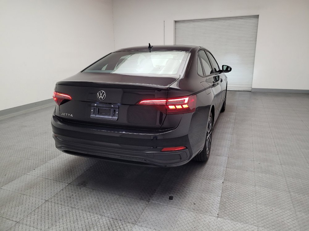 Used 2024 Volkswagen Jetta Sport image 7