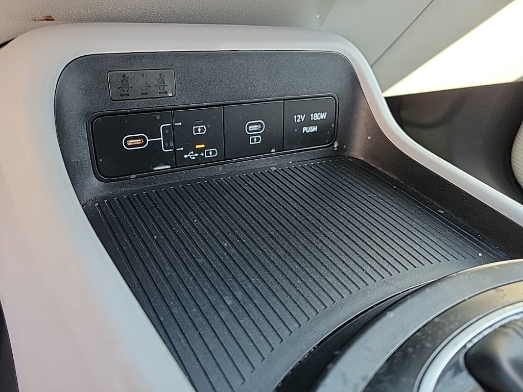 Used 2025 Hyundai Kona SEL AWD/4WD image 13