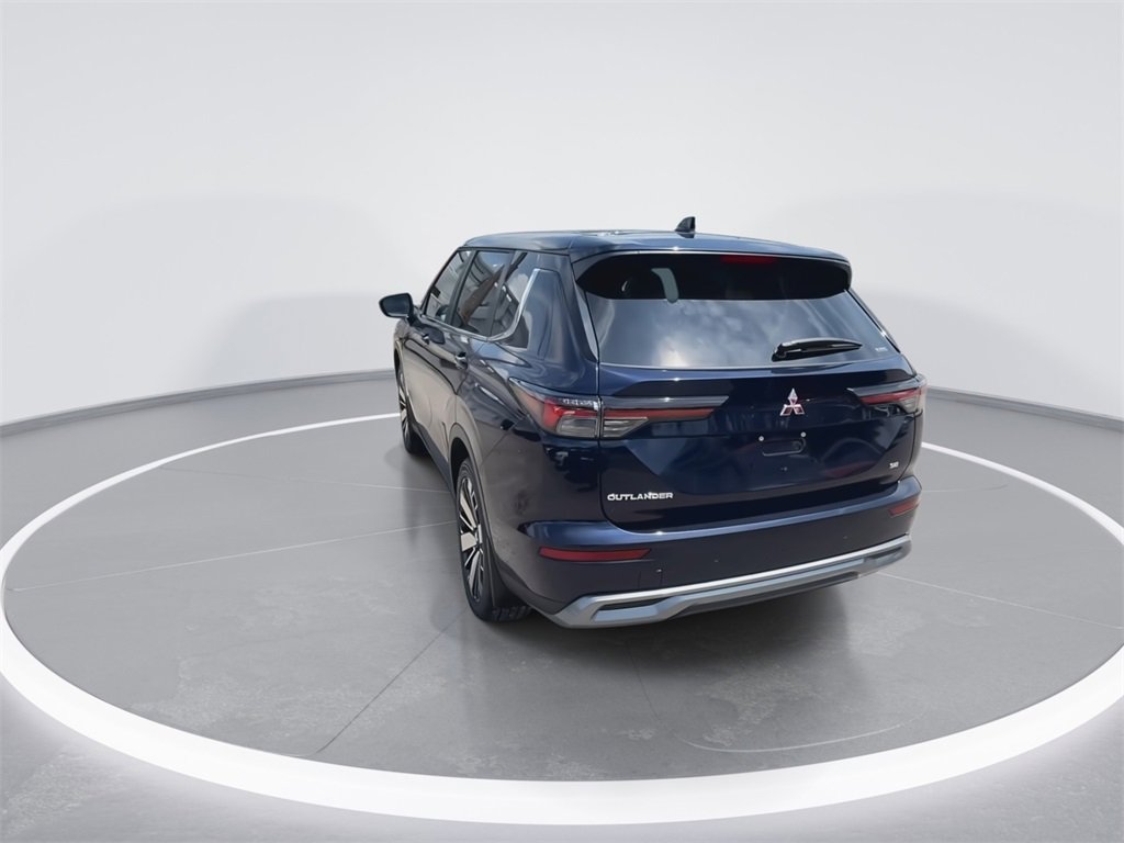 New 2025 Mitsubishi Outlander SE image 7