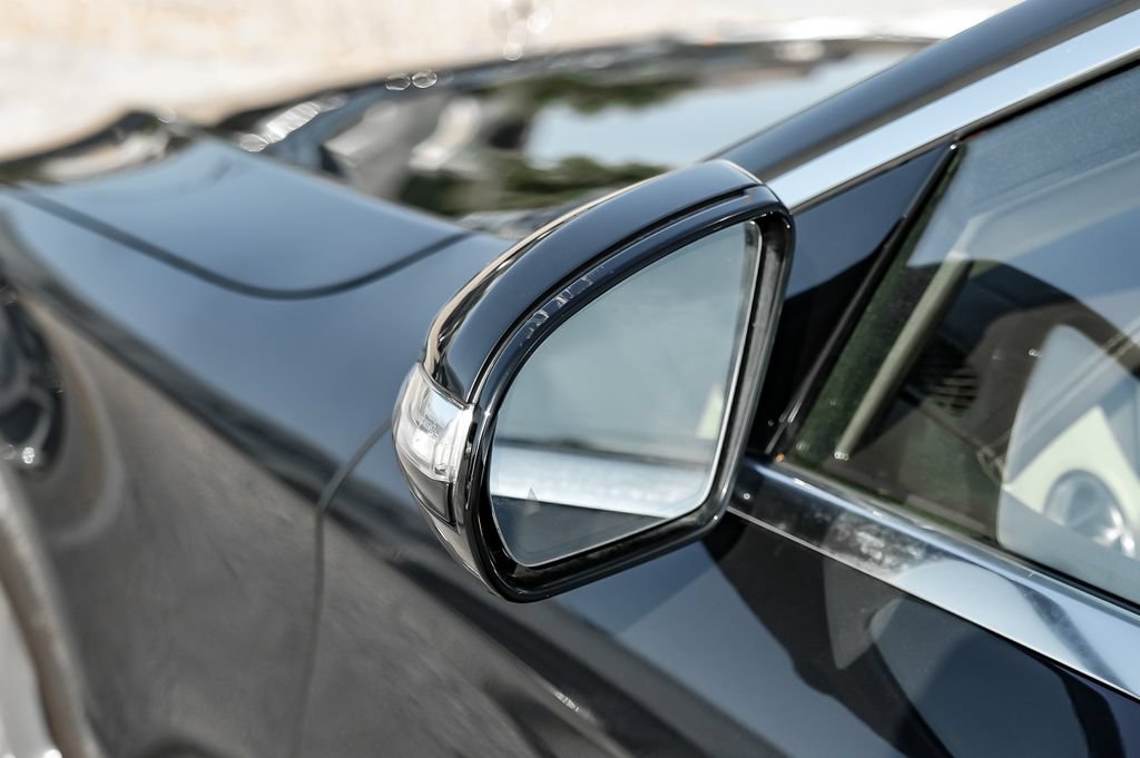 Used 2019 Mercedes-Benz S 560 Sedan image 44