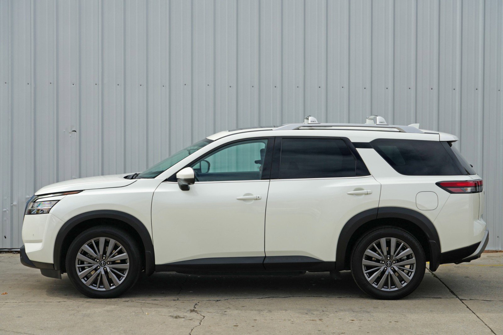 Used 2023 Nissan Pathfinder SL w/ SL Premium Package image 47