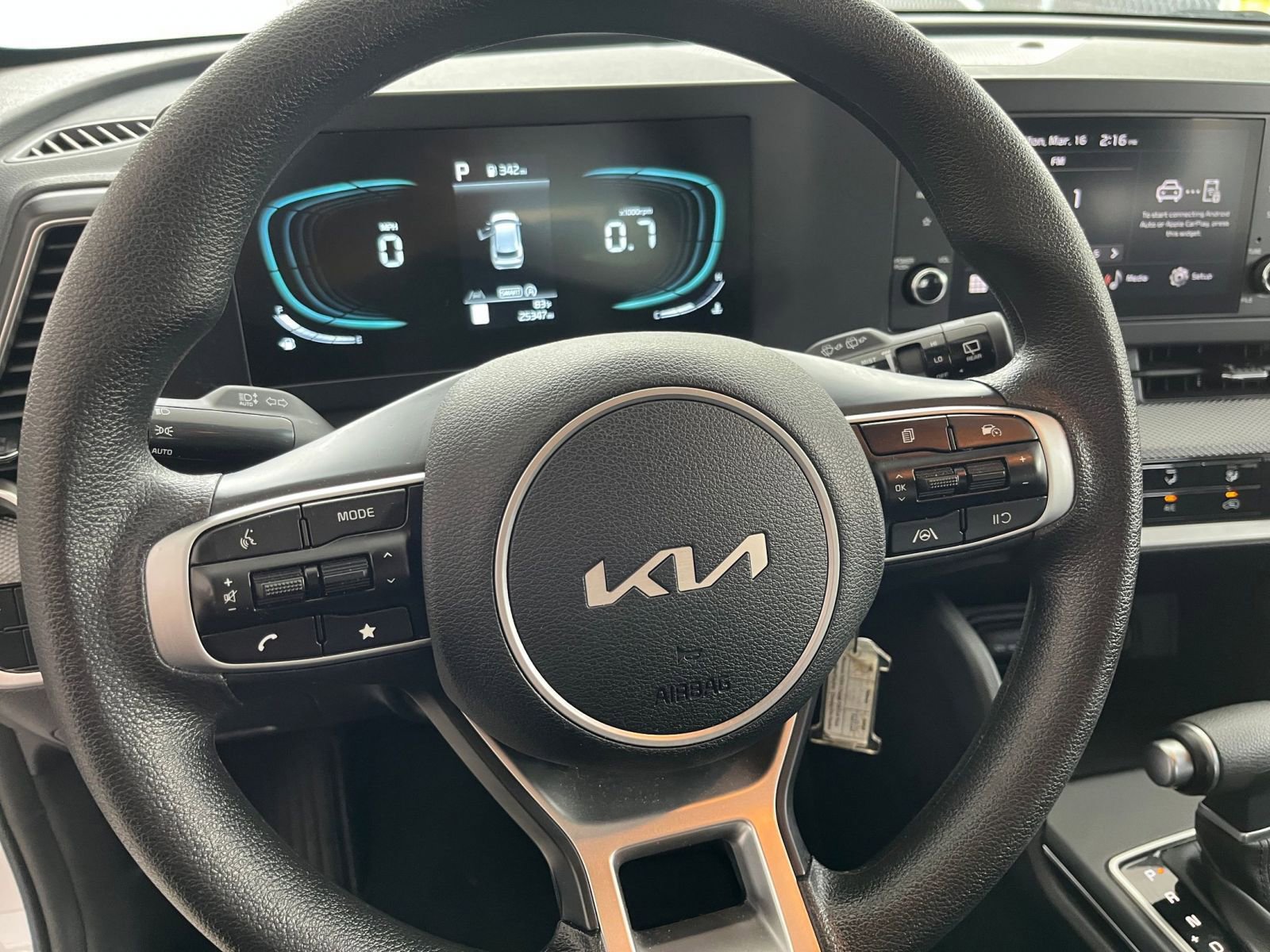 Used 2025 Kia Sportage LX image 38