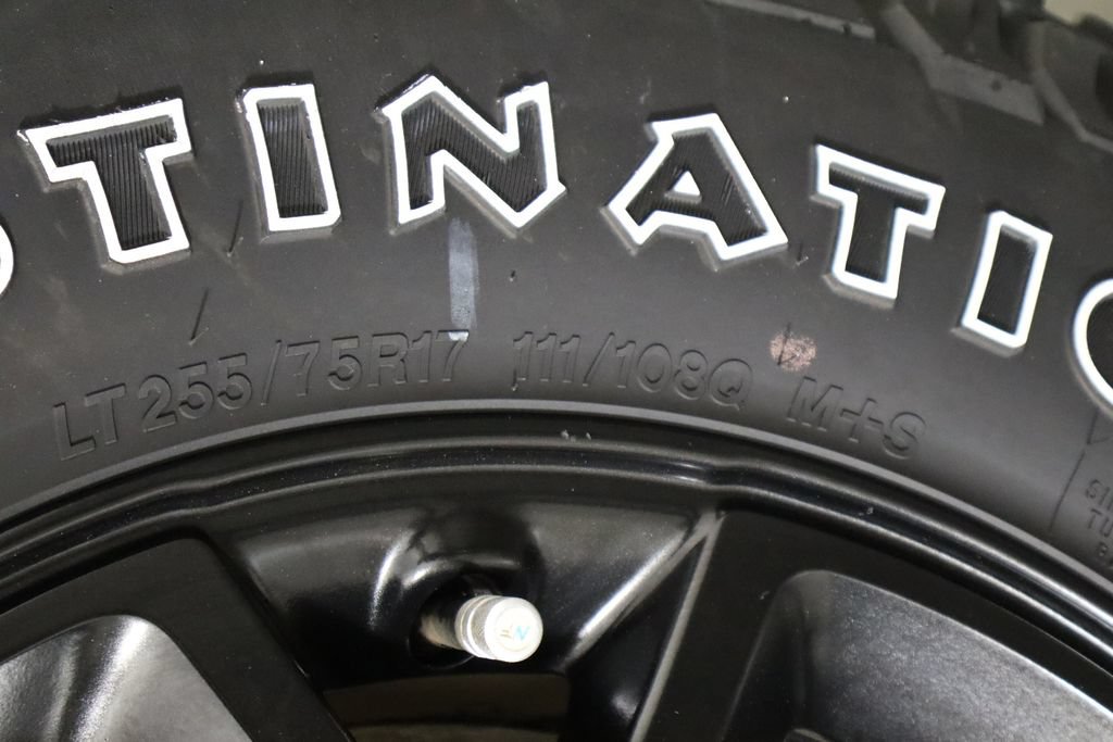Used 2023 Jeep Wrangler Sport AWD/4WD image 35