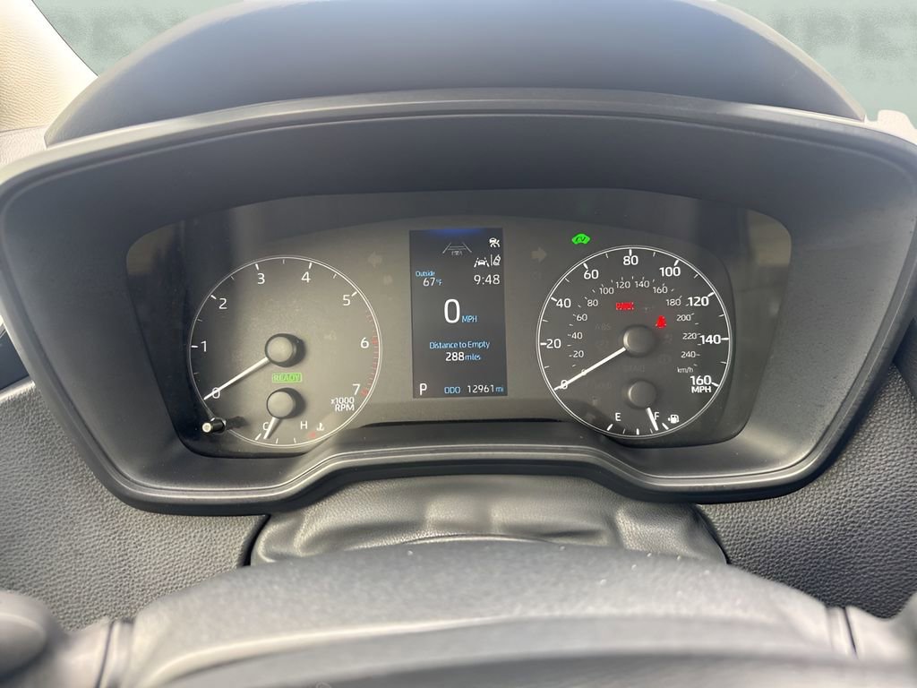 Used 2025 Toyota Corolla LE image 20