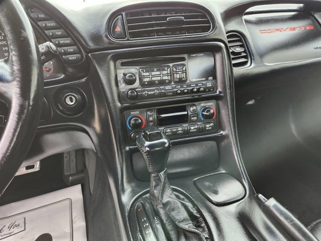 Used 2001 Chevrolet Corvette Convertible w/ Preferred Equipment Group2 RWD image 10