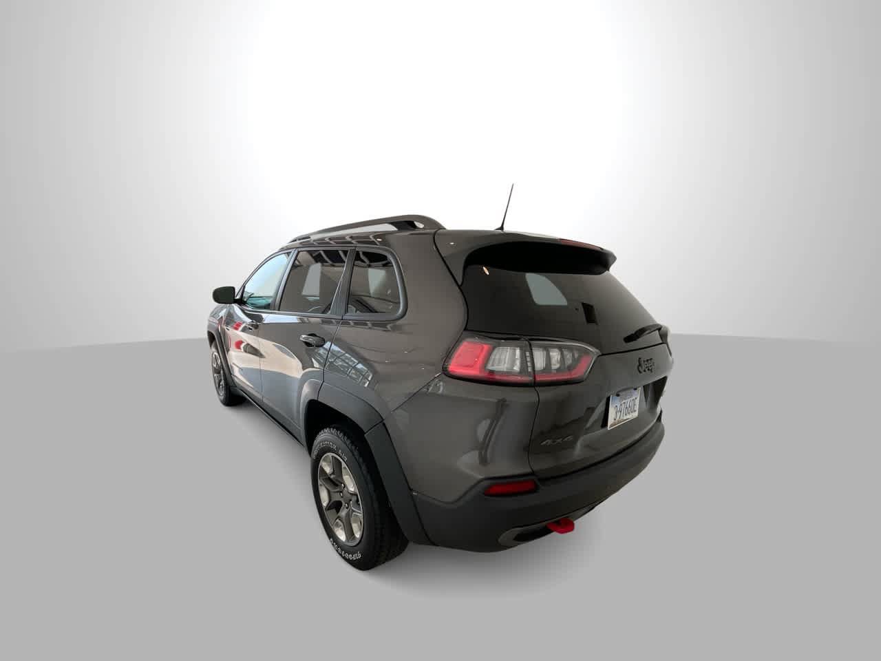 Used 2019 Jeep Cherokee Trailhawk w/ Cold Weather Group AWD/4WD image 6