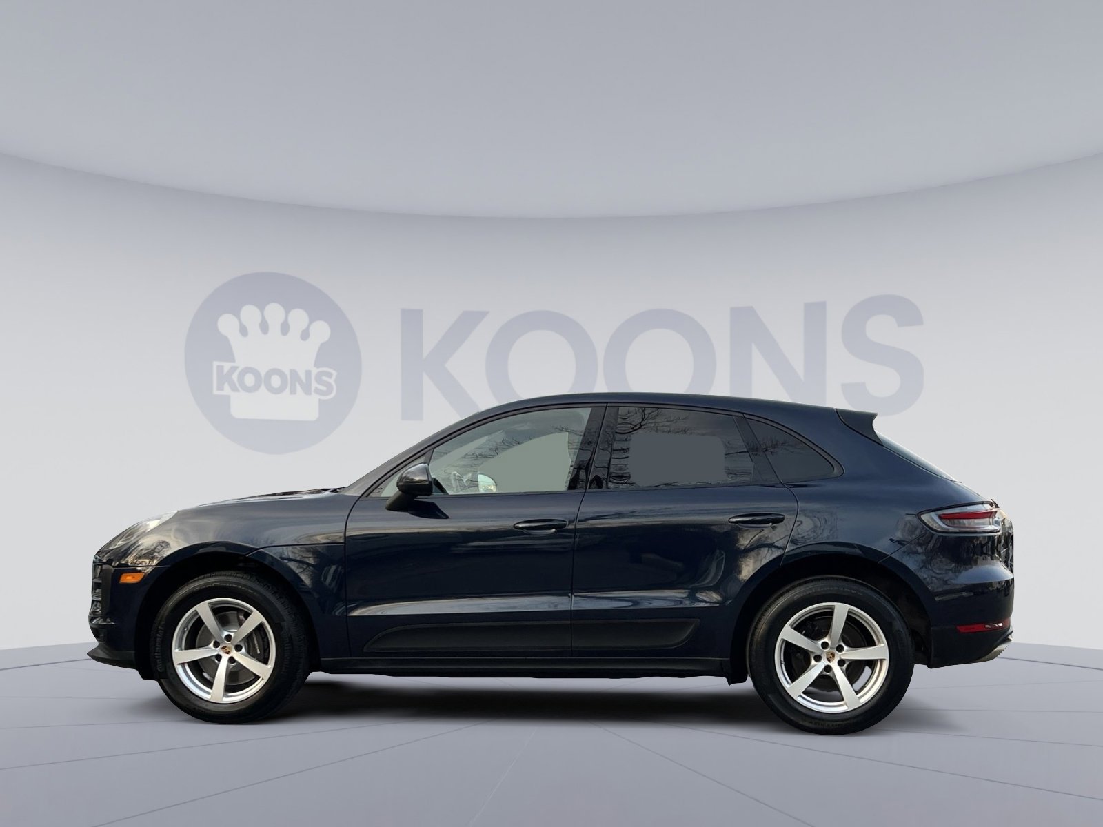 Used 2021 Porsche Macan w/ Premium Package AWD/4WD image 2