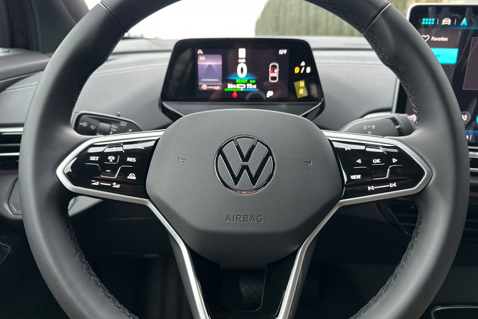 New 2025 Volkswagen ID.4 Pro image 23