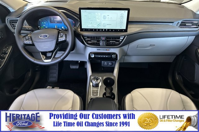 New 2025 Ford Escape SE w/ PHEV Premium Package FWD image 10