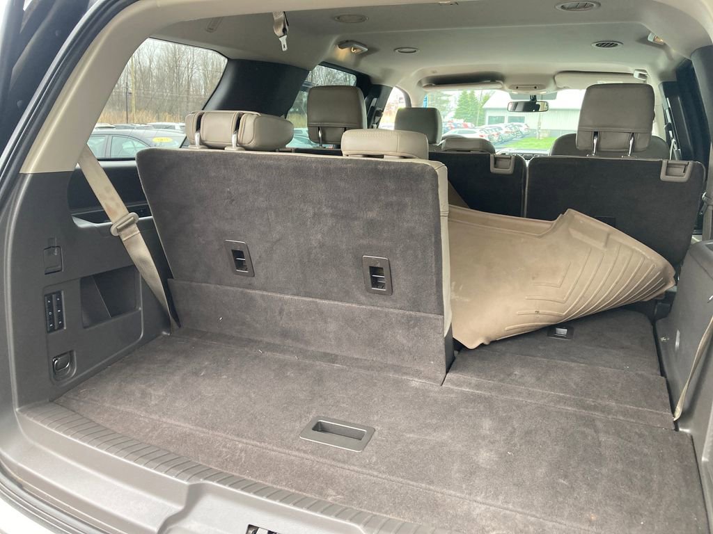 Used 2019 Ford Expedition XLT w/ Equipment Group 202A AWD/4WD image 27