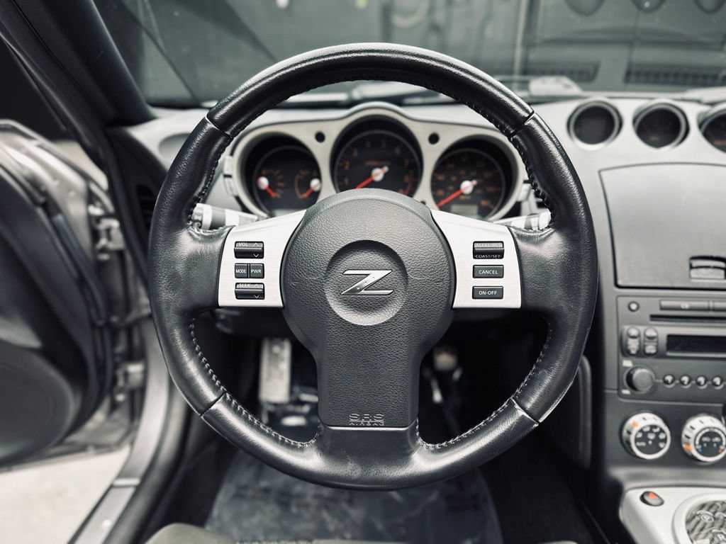 Used 2007 Nissan 350Z Enthusiast RWD image 24