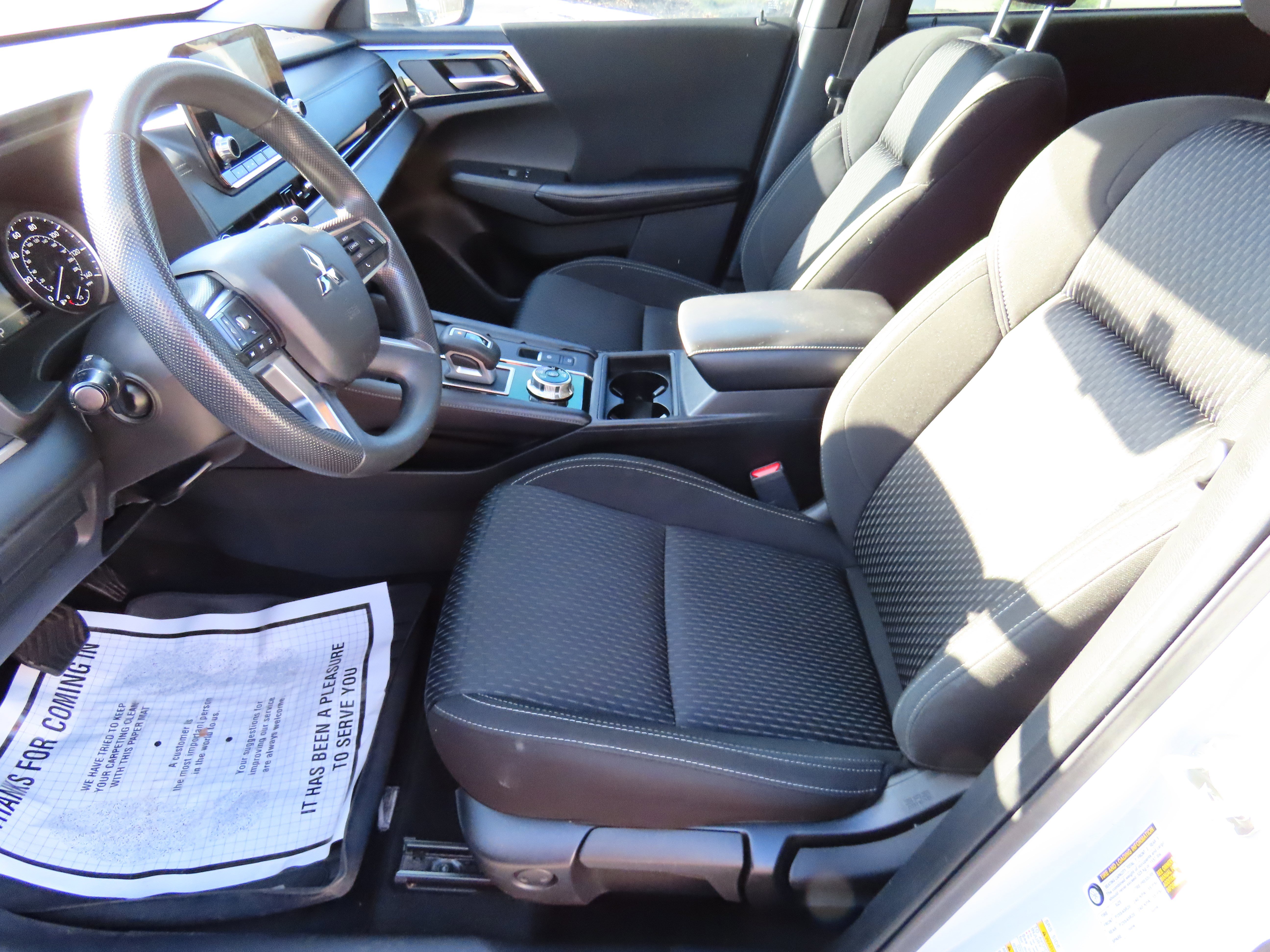 Used 2022 Mitsubishi Outlander ES image 31