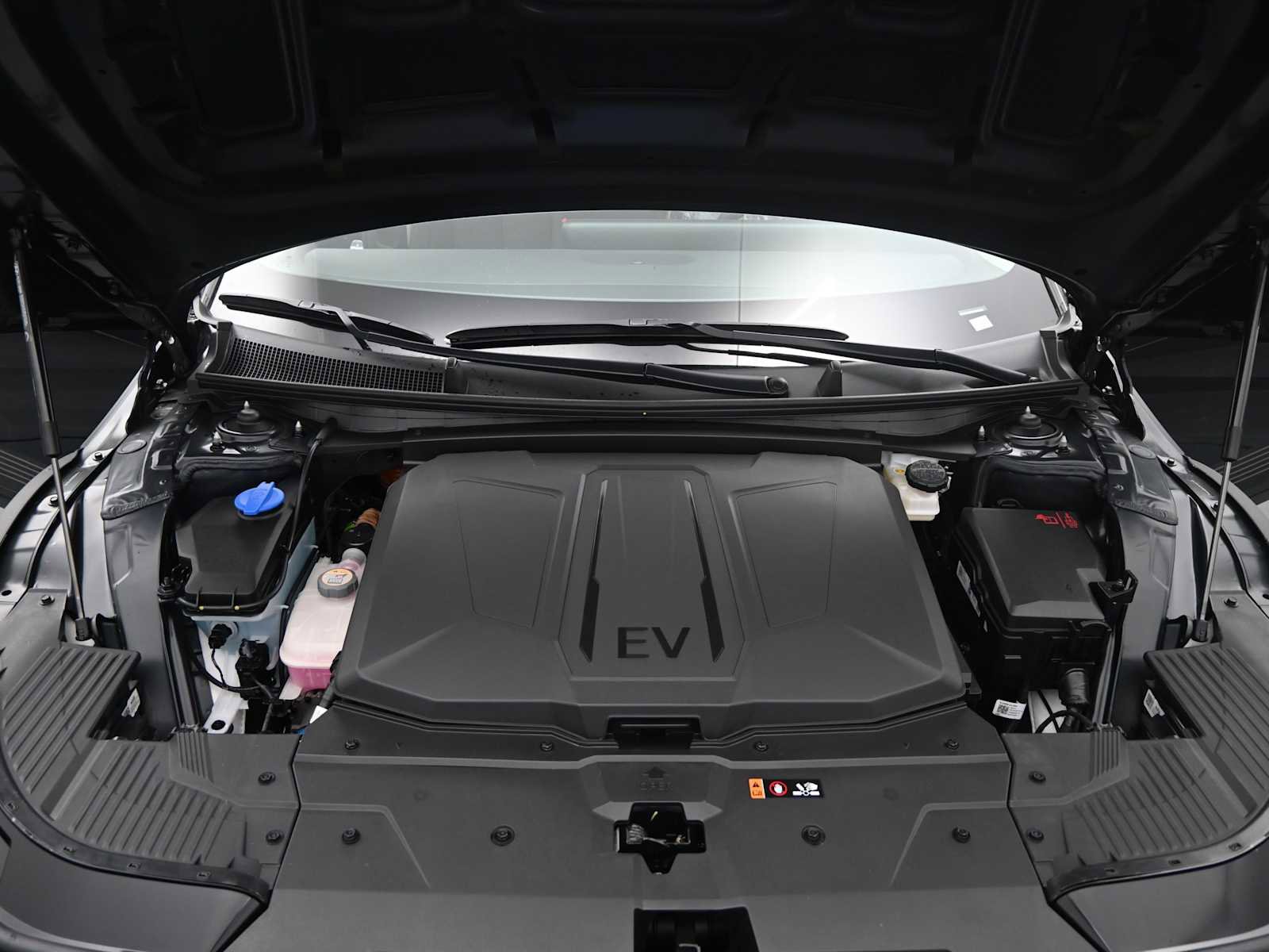 New 2025 Hyundai Ioniq 5 SE image 20