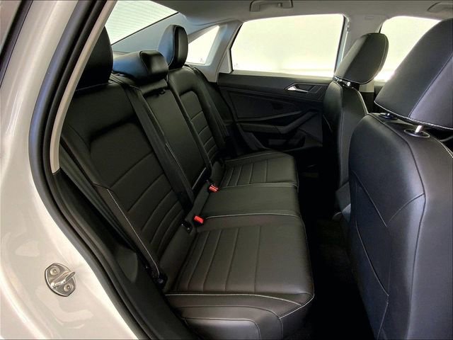 Used 2023 Volkswagen Jetta SE w/ Panoramic Sunroof Package image 27