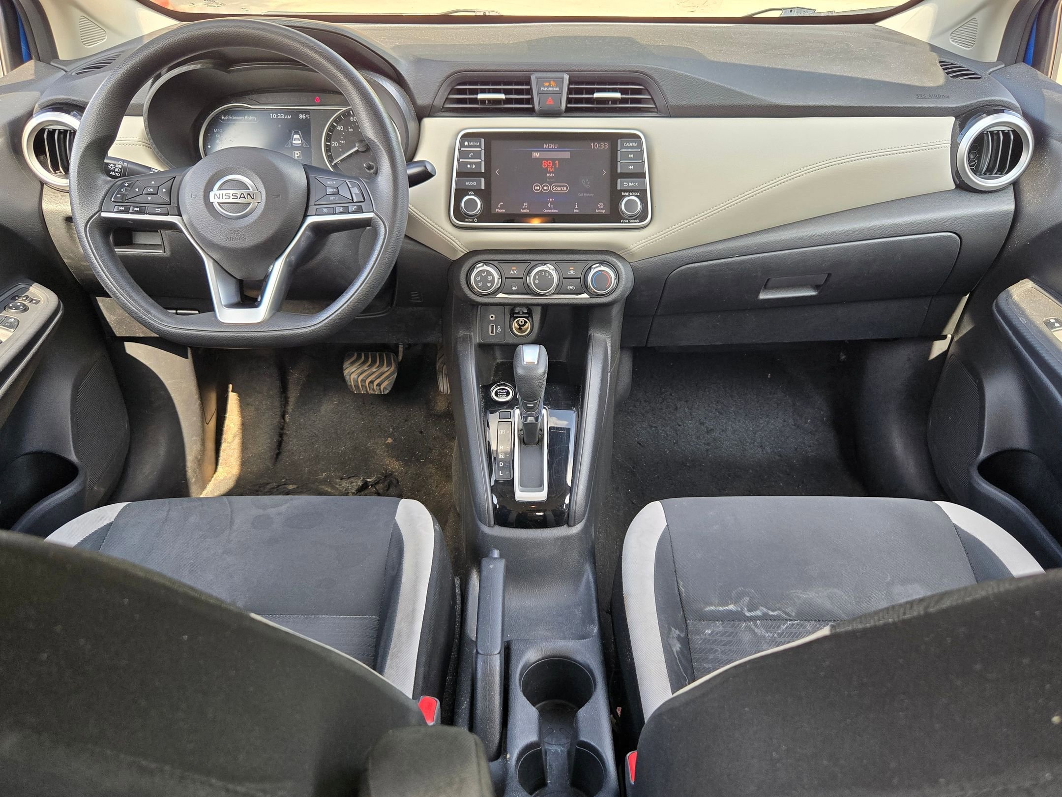Used 2020 Nissan Versa SV FWD image 16