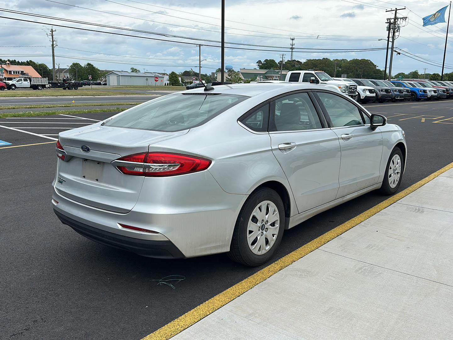 Used 2019 Ford Fusion S FWD image 5