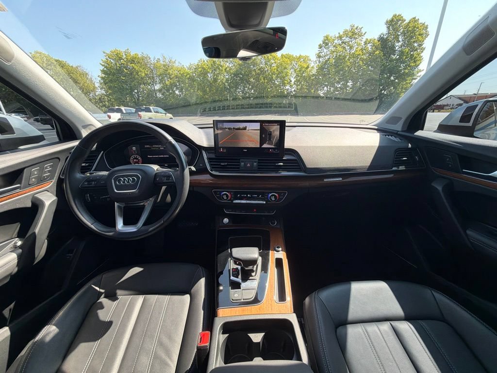 Used 2023 Audi Q5 2.0T Premium Plus w/ Premium Plus Package AWD/4WD image 12