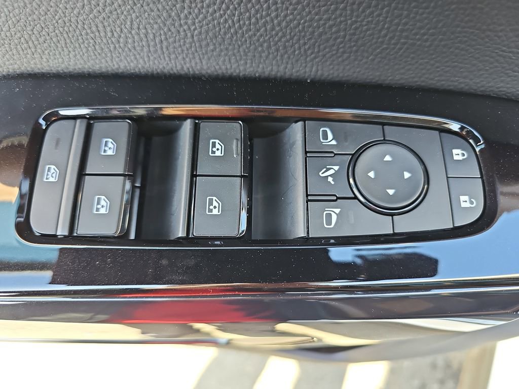 New 2026 Nissan Pathfinder Platinum image 32