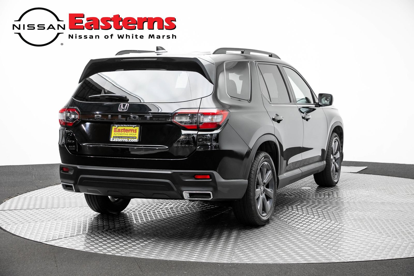 Used 2023 Honda Pilot Sport image 5